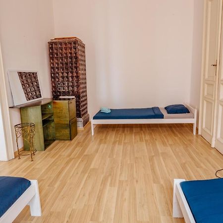 T&T Hostel & Apartments Cracovia Esterno foto